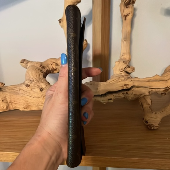 Authentic LV monogram walet - Picture 8 of 11